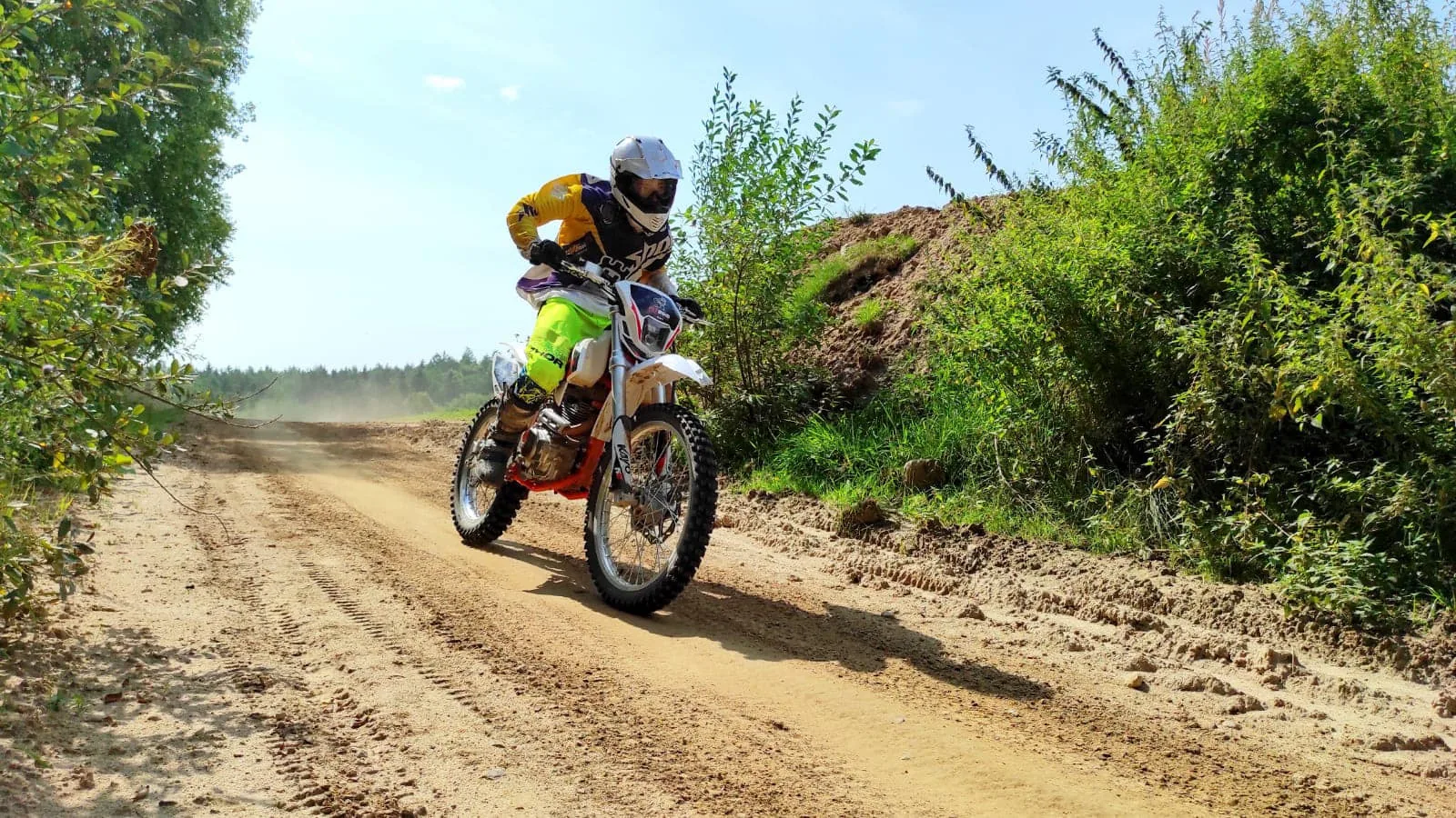 11.08 - 21.08.2024 Obóz rekreacja, survival, motocross w Ogrodnikach