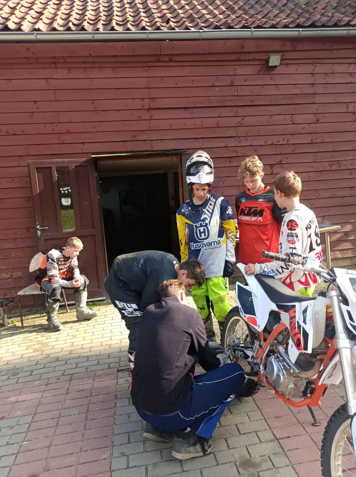 11.08 - 21.08.2024 Obóz rekreacja, survival, motocross w Ogrodnikach