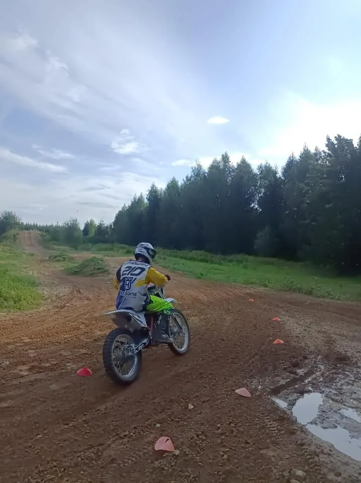 11.08 - 21.08.2024 Obóz rekreacja, survival, motocross w Ogrodnikach