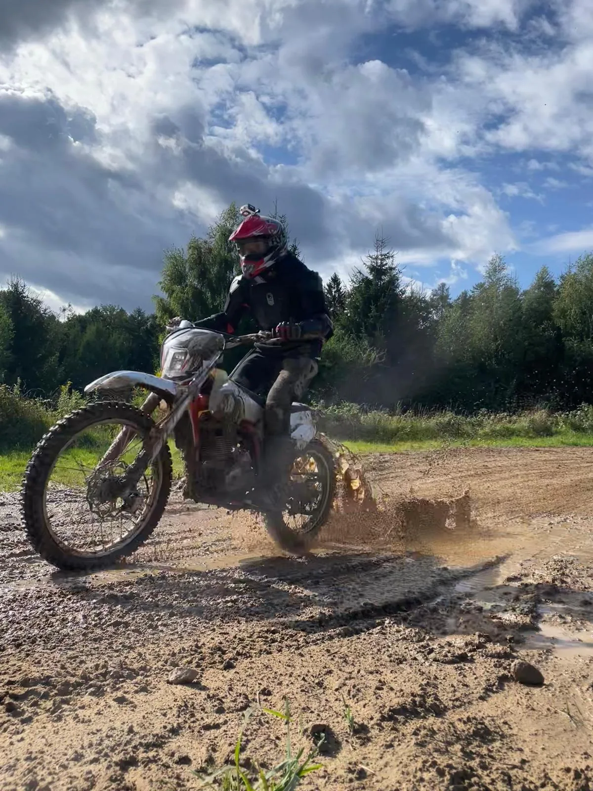 Obóz motocrossowy w Ogrodnikach